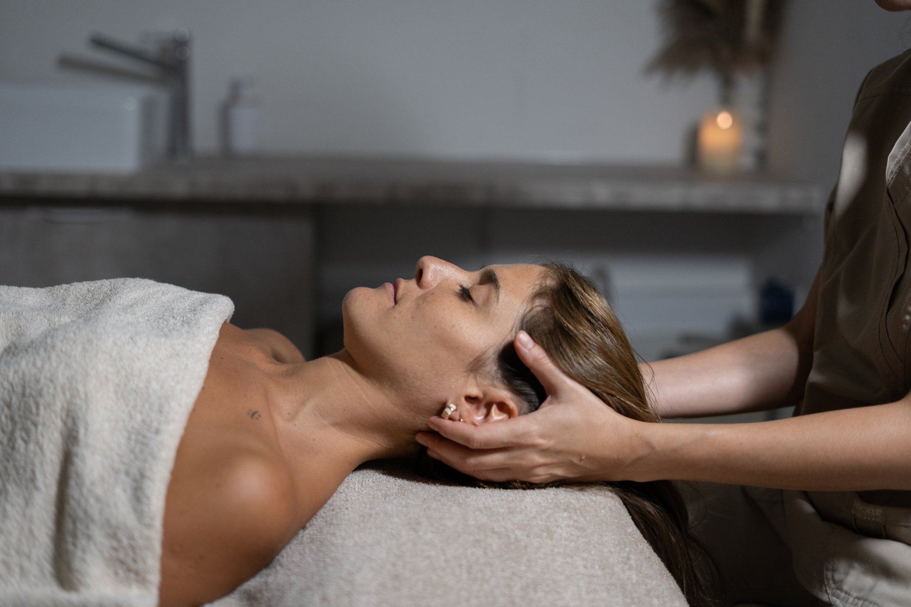 Drain Session Specialized Facial Drainage Treatment at Santé Aesthetic Clinic